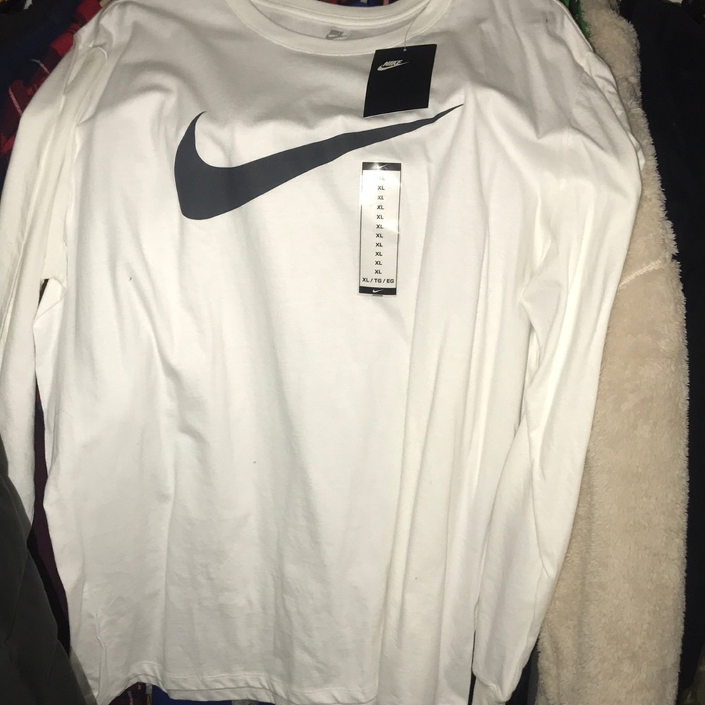 Nike Long sleeve NEW